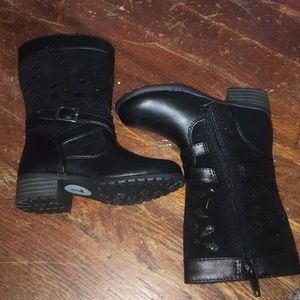 Girls boots NWOT